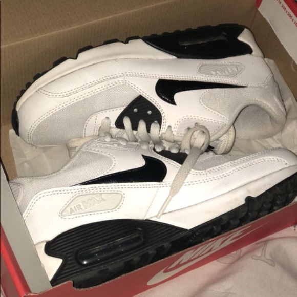 Air Max - Picture 3 of 4